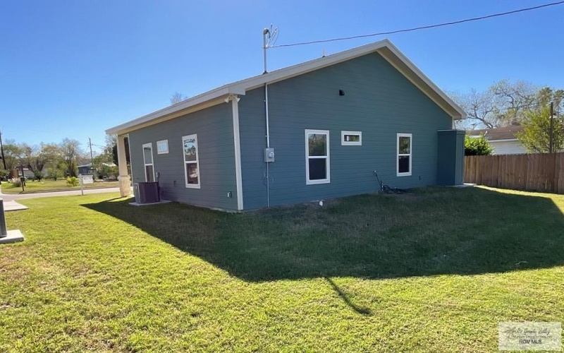 1410 W MONROE AVE., HARLINGEN, TX 78550, 3 Bedrooms Bedrooms, ,2 BathroomsBathrooms,Residential,For Sale,1410 W MONROE AVE.,0,29771426