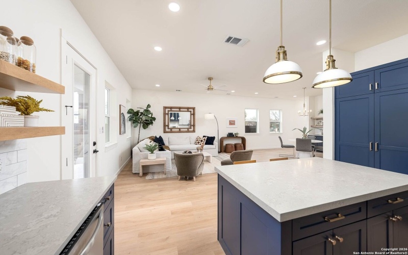 1939 W French Pl, San Antonio, TX 78201, 3 Habitaciones Habitaciones , ,2 BañosBaños,Residential,En Venta,1939 W French Pl,0,1934504