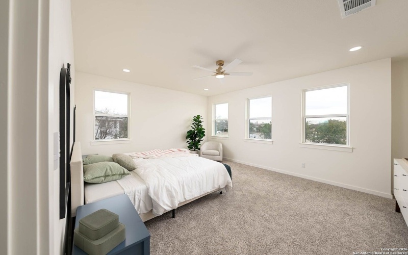 1939 W French Pl, San Antonio, TX 78201, 3 Habitaciones Habitaciones , ,2 BañosBaños,Residential,En Venta,1939 W French Pl,0,1934504