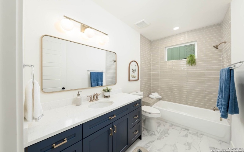 1939 W French Pl, San Antonio, TX 78201, 3 Habitaciones Habitaciones , ,2 BañosBaños,Residential,En Venta,1939 W French Pl,0,1934504