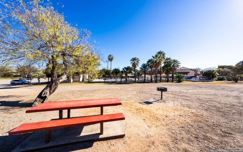 1939 W French Pl, San Antonio, TX 78201, 3 Habitaciones Habitaciones , ,2 BañosBaños,Residential,En Venta,1939 W French Pl,0,1934504