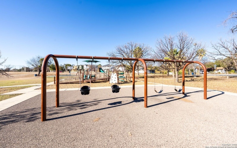 1939 W French Pl, San Antonio, TX 78201, 3 Habitaciones Habitaciones , ,2 BañosBaños,Residential,En Venta,1939 W French Pl,0,1934504