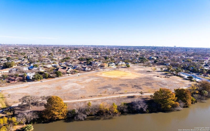 1939 W French Pl, San Antonio, TX 78201, 3 Habitaciones Habitaciones , ,2 BañosBaños,Residential,En Venta,1939 W French Pl,0,1934504