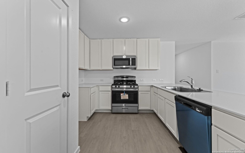 100 Ellendale Place, Fredericksburg, TX 78624, 4 Habitaciones Habitaciones , ,2 BañosBaños,Residential,En Venta,100 Ellendale Place,0,1934669