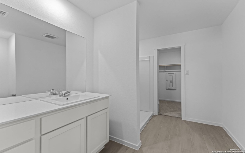 100 Ellendale Place, Fredericksburg, TX 78624, 4 Habitaciones Habitaciones , ,2 BañosBaños,Residential,En Venta,100 Ellendale Place,0,1934669