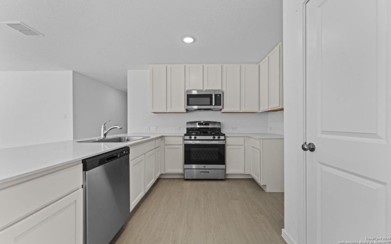 103 Ellendale Place, Fredericksburg, TX 78624, 4 Bedrooms Bedrooms, ,2 BathroomsBathrooms,Residential,For Sale,103 Ellendale Place,0,1934675