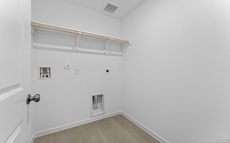 106 Ellendale Place, Fredericksburg, TX 78624, 3 Bedrooms Bedrooms, ,2 BathroomsBathrooms,Residential,For Sale,106 Ellendale Place,0,1934782