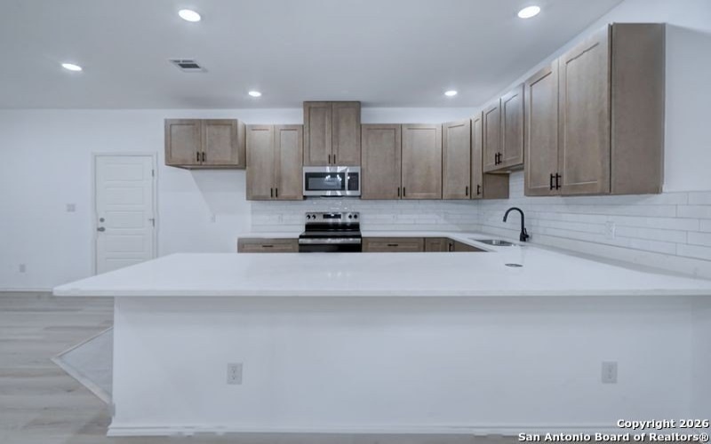 214 Uvalde, San Antonio, TX 78210, 4 Habitaciones Habitaciones , ,2 BañosBaños,Residential,En Venta,214 Uvalde,0,1934800