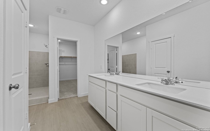 1867 Nuthatch Ridge, New Braunfels, TX 78130, 5 Habitaciones Habitaciones , ,3 BañosBaños,Residential,En Venta,1867 Nuthatch Ridge,0,1934814