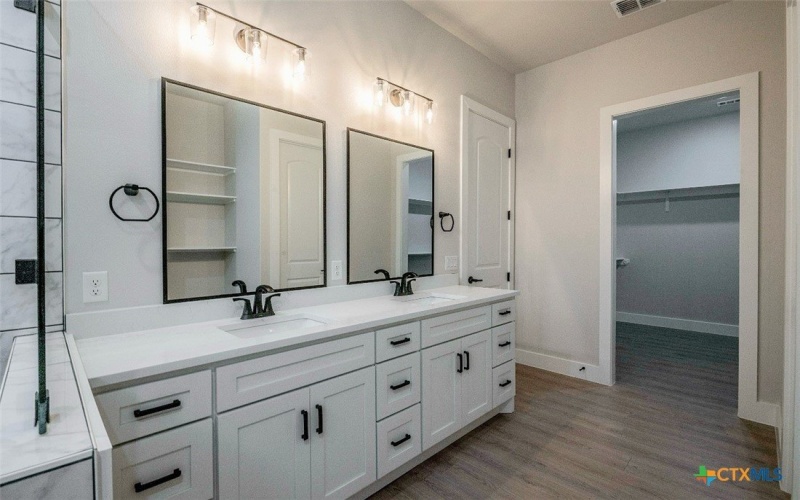 1229 Stallion Springs Drive, Fischer, TX 78623, 4 Bedrooms Bedrooms, ,2 BathroomsBathrooms,Residential,For Sale,1229 Stallion Springs Drive,0,602251