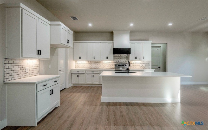 1229 Stallion Springs Drive, Fischer, TX 78623, 4 Bedrooms Bedrooms, ,2 BathroomsBathrooms,Residential,For Sale,1229 Stallion Springs Drive,0,602251