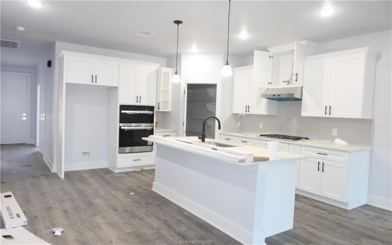 2002 Reagan Court, Bryan, TX 77802, 3 Bedrooms Bedrooms, ,3 BathroomsBathrooms,Residential,For Sale,2002 Reagan Court,0,26000705