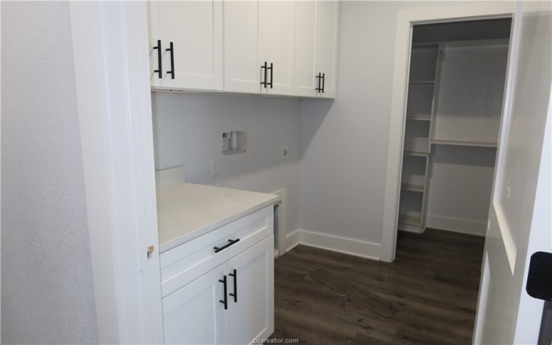 2002 Reagan Court, Bryan, TX 77802, 3 Bedrooms Bedrooms, ,3 BathroomsBathrooms,Residential,For Sale,2002 Reagan Court,0,26000705