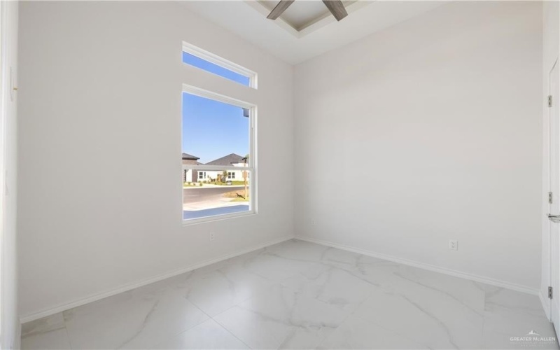 8006 N 48th Lane, McAllen, TX 78504, 4 Bedrooms Bedrooms, ,2 BathroomsBathrooms,Residential,For Sale,8006 N 48th Lane,0,492480