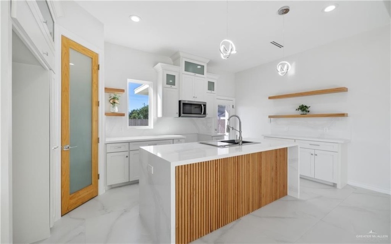 8006 N 48th Lane, McAllen, TX 78504, 4 Bedrooms Bedrooms, ,2 BathroomsBathrooms,Residential,For Sale,8006 N 48th Lane,0,492480