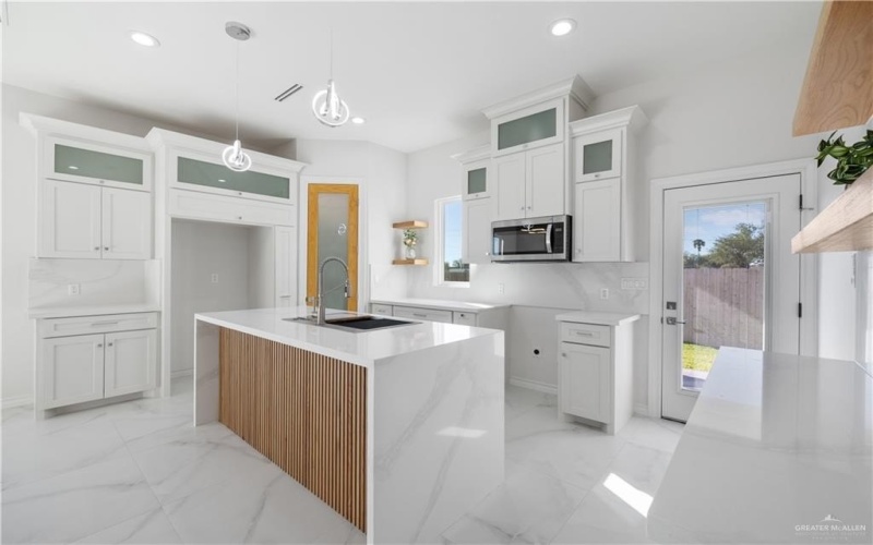 8006 N 48th Lane, McAllen, TX 78504, 4 Bedrooms Bedrooms, ,2 BathroomsBathrooms,Residential,For Sale,8006 N 48th Lane,0,492480