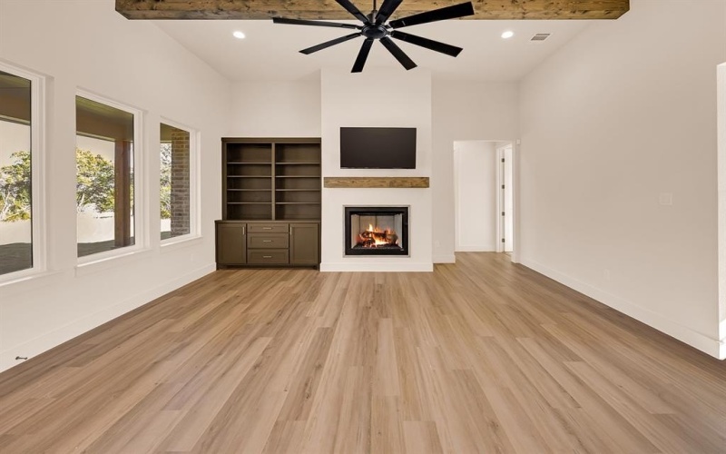 7164 Carnoustie Drive, Cleburne, TX 76033, 3 Bedrooms Bedrooms, ,2 BathroomsBathrooms,Residential,For Sale,7164 Carnoustie Drive,0,21153826