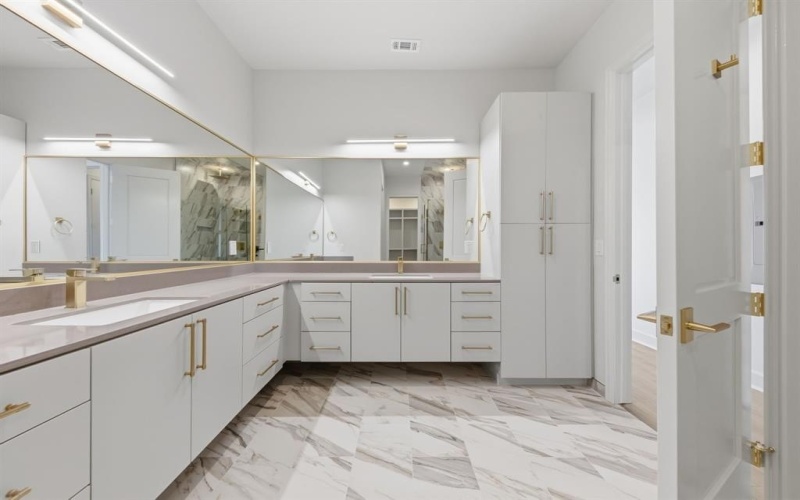 1900 S Ervay Street #608, Dallas, TX 75215, 2 Bedrooms Bedrooms, ,2 BathroomsBathrooms,Residential,For Sale,1900 S Ervay Street,0,21156415