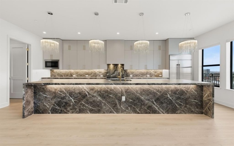 1900 S Ervay Street #608, Dallas, TX 75215, 2 Bedrooms Bedrooms, ,2 BathroomsBathrooms,Residential,For Sale,1900 S Ervay Street,0,21156415