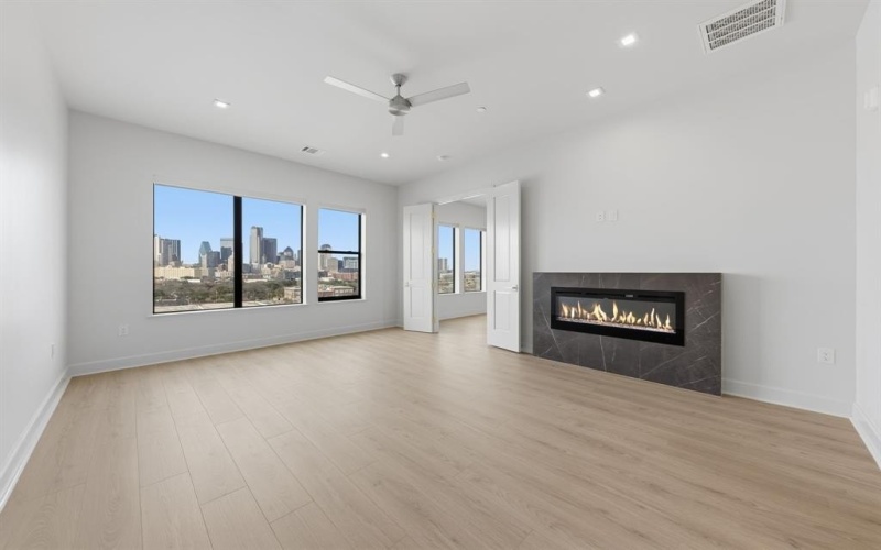 1900 S Ervay Street #608, Dallas, TX 75215, 2 Bedrooms Bedrooms, ,2 BathroomsBathrooms,Residential,For Sale,1900 S Ervay Street,0,21156415