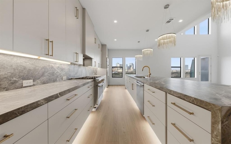 1900 S Ervay Street #608, Dallas, TX 75215, 2 Bedrooms Bedrooms, ,2 BathroomsBathrooms,Residential,For Sale,1900 S Ervay Street,0,21156415