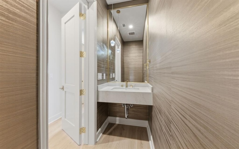 1900 S Ervay Street #608, Dallas, TX 75215, 2 Bedrooms Bedrooms, ,2 BathroomsBathrooms,Residential,For Sale,1900 S Ervay Street,0,21156415