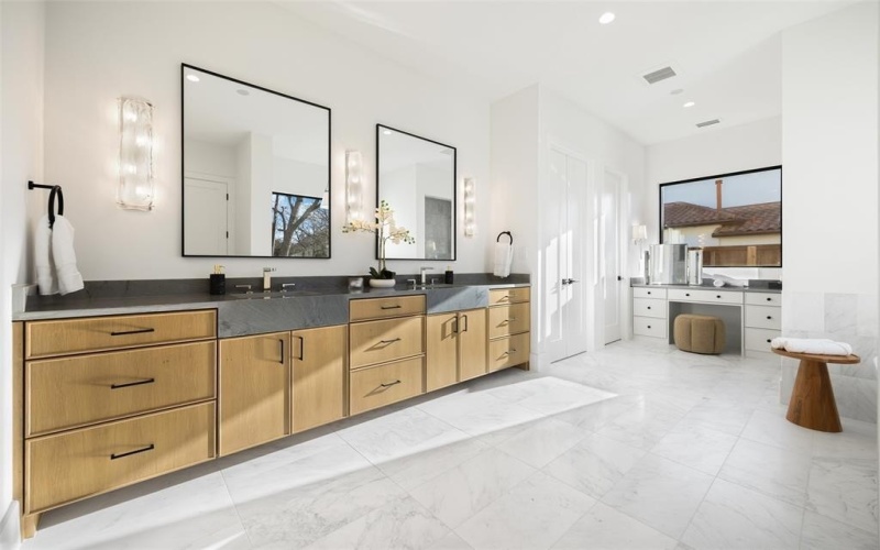 8567 Santa Clara Drive, Dallas, TX 75218, 5 Bedrooms Bedrooms, ,6 BathroomsBathrooms,Residential,For Sale,8567 Santa Clara Drive,0,21157028