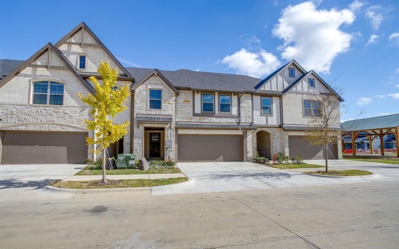 808 Homeplace Circle, Mansfield, TX 76063, 3 Bedrooms Bedrooms, ,2 BathroomsBathrooms,Residential,For Sale,808 Homeplace Circle,0,21157453