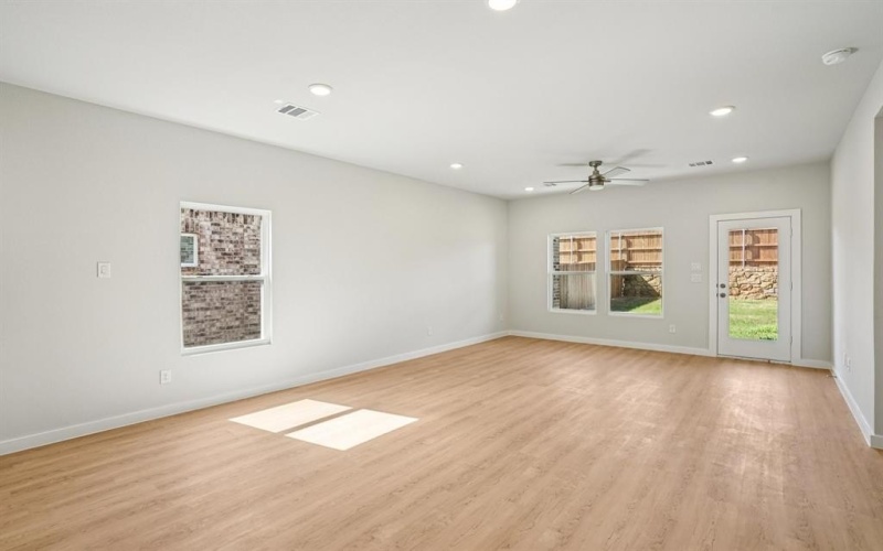 1613 Mahogany Avenue, Alvarado, TX 76009, 3 Habitaciones Habitaciones , ,2 BañosBaños,Residential,En Venta,1613 Mahogany Avenue,0,21157502