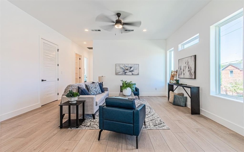 4319 Sylvester Street, Dallas, TX 75219, 3 Bedrooms Bedrooms, ,2 BathroomsBathrooms,Residential,For Sale,4319 Sylvester Street,0,21157512