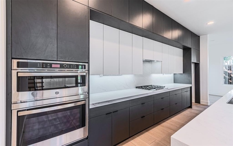 4309 SYLVESTER Street, Dallas, TX 75219, 4 Habitaciones Habitaciones , ,3 BañosBaños,Residential,En Venta,4309 SYLVESTER Street,0,21157567