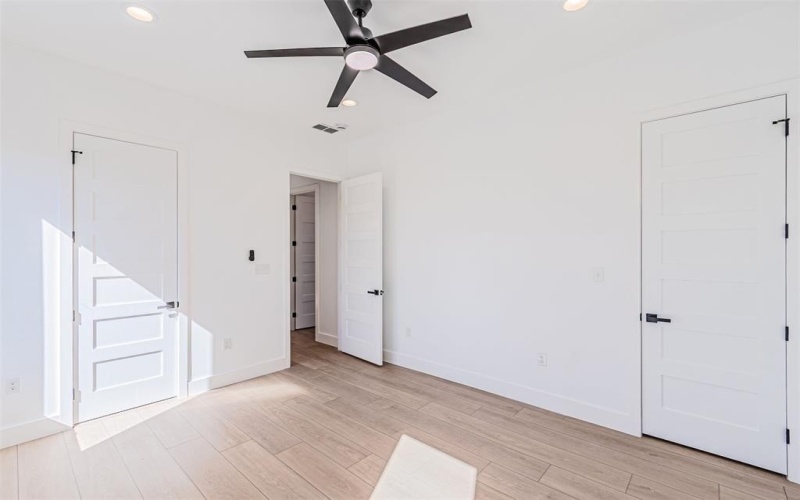 4309 SYLVESTER Street, Dallas, TX 75219, 4 Habitaciones Habitaciones , ,3 BañosBaños,Residential,En Venta,4309 SYLVESTER Street,0,21157567