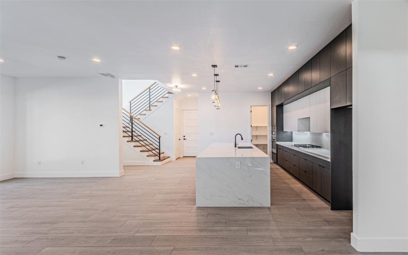 4309 SYLVESTER Street, Dallas, TX 75219, 4 Habitaciones Habitaciones , ,3 BañosBaños,Residential,En Venta,4309 SYLVESTER Street,0,21157567