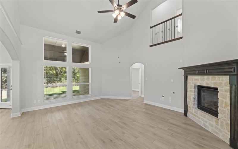 695 Cherry Bark Trail, Waxahachie, TX 75165, 4 Habitaciones Habitaciones , ,3 BañosBaños,Residential,En Venta,695 Cherry Bark Trail,20343990