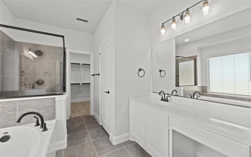 695 Cherry Bark Trail, Waxahachie, TX 75165, 4 Habitaciones Habitaciones , ,3 BañosBaños,Residential,En Venta,695 Cherry Bark Trail,20343990