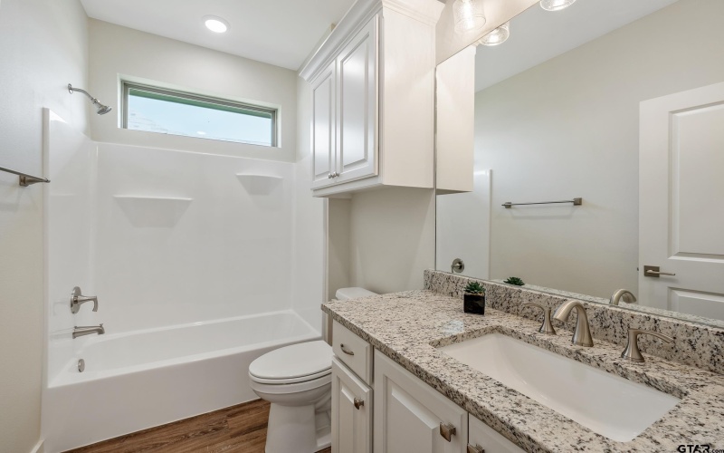 15055 High Country Acres Lane, Tyler, TX 75706, 3 Bedrooms Bedrooms, ,2 BathroomsBathrooms,Residential,For Sale,15055 High Country Acres Lane,0,26000925