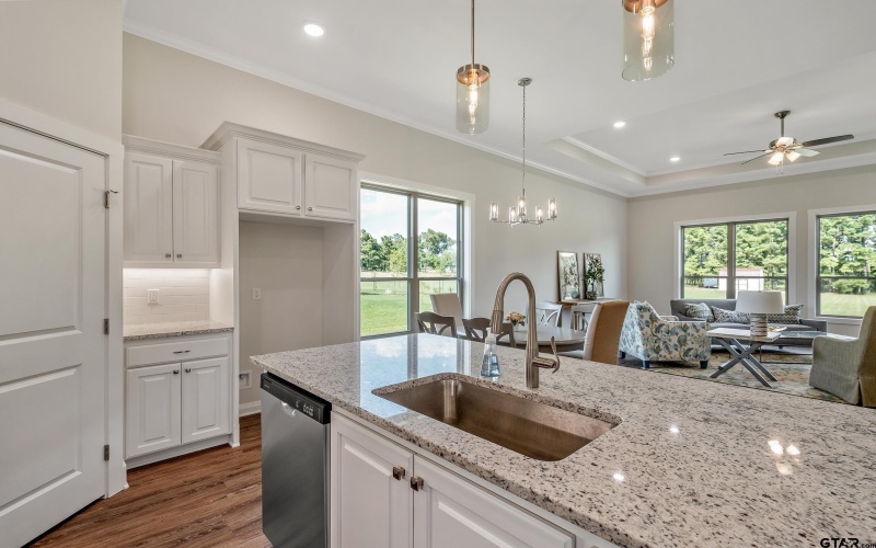 15055 High Country Acres Lane, Tyler, TX 75706, 3 Bedrooms Bedrooms, ,2 BathroomsBathrooms,Residential,For Sale,15055 High Country Acres Lane,0,26000925