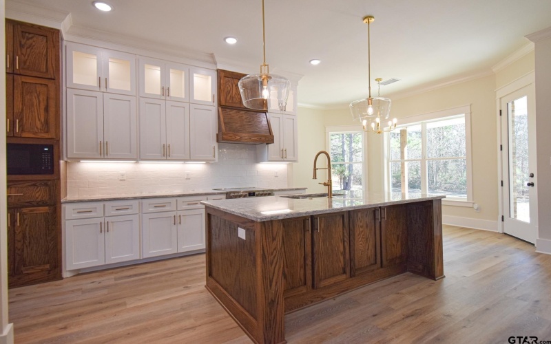 21043 Patriot Circle, Tyler, TX 75703, 4 Bedrooms Bedrooms, ,3 BathroomsBathrooms,Residential,For Sale,21043 Patriot Circle,0,26000945