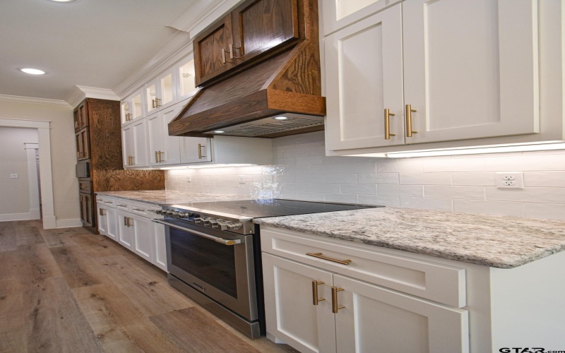 21043 Patriot Circle, Tyler, TX 75703, 4 Bedrooms Bedrooms, ,3 BathroomsBathrooms,Residential,For Sale,21043 Patriot Circle,0,26000945