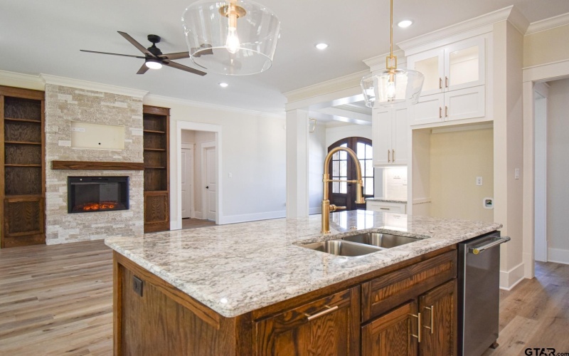 21043 Patriot Circle, Tyler, TX 75703, 4 Bedrooms Bedrooms, ,3 BathroomsBathrooms,Residential,For Sale,21043 Patriot Circle,0,26000945