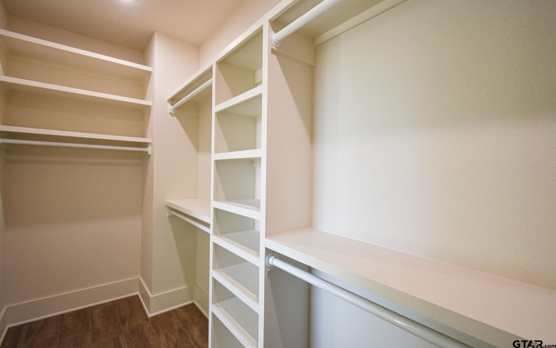 21043 Patriot Circle, Tyler, TX 75703, 4 Bedrooms Bedrooms, ,3 BathroomsBathrooms,Residential,For Sale,21043 Patriot Circle,0,26000945