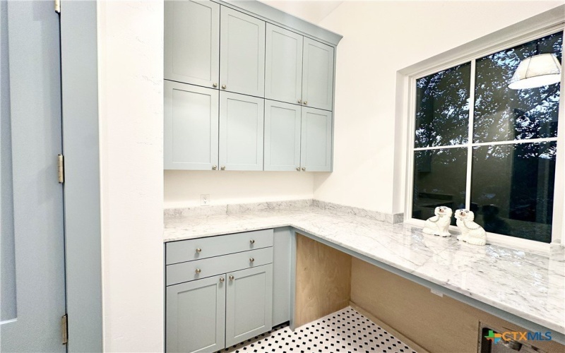 508 Lake Street, Kingsland, TX 78639, 5 Bedrooms Bedrooms, ,5 BathroomsBathrooms,Residential,For Sale,508 Lake Street,0,602345