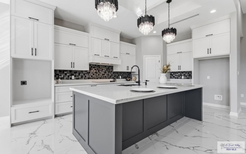 5924 WILLOW PALM COURT, BROWNSVILLE, TX 78526, 5 Bedrooms Bedrooms, ,3 BathroomsBathrooms,Residential,For Sale,5924 WILLOW PALM COURT,0,29771480