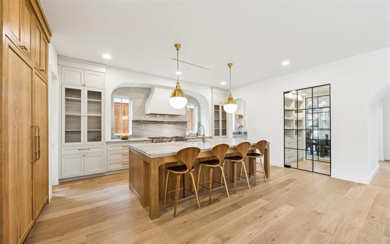 6860 Southridge Drive, Dallas, TX 75214, 5 Bedrooms Bedrooms, ,7 BathroomsBathrooms,Residential,For Sale,6860 Southridge Drive,0,21148589