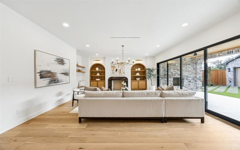 6860 Southridge Drive, Dallas, TX 75214, 5 Bedrooms Bedrooms, ,7 BathroomsBathrooms,Residential,For Sale,6860 Southridge Drive,0,21148589