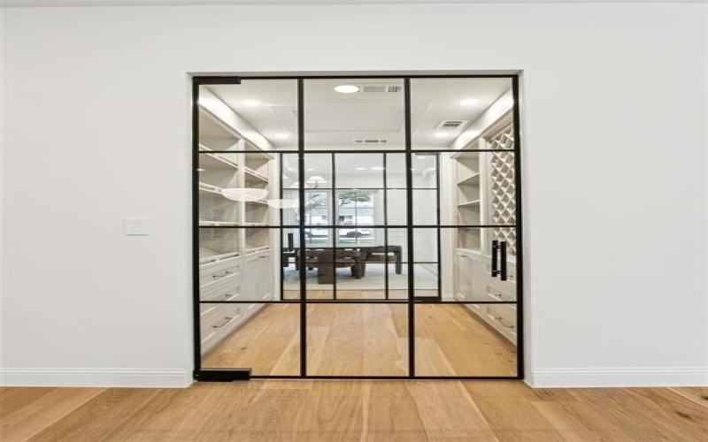 6860 Southridge Drive, Dallas, TX 75214, 5 Bedrooms Bedrooms, ,7 BathroomsBathrooms,Residential,For Sale,6860 Southridge Drive,0,21148589