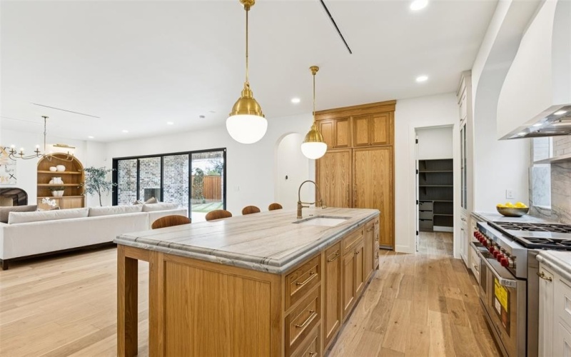 6860 Southridge Drive, Dallas, TX 75214, 5 Bedrooms Bedrooms, ,7 BathroomsBathrooms,Residential,For Sale,6860 Southridge Drive,0,21148589