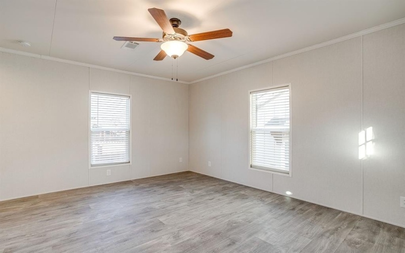 104 Red Oak Street, Alvarado, TX 76009, 1 Bedroom Bedrooms, ,1 BathroomBathrooms,Residential,For Sale,104 Red Oak Street,0,21157078