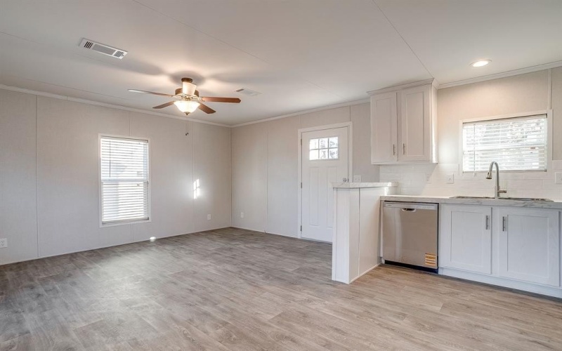 104 Red Oak Street, Alvarado, TX 76009, 1 Bedroom Bedrooms, ,1 BathroomBathrooms,Residential,For Sale,104 Red Oak Street,0,21157078