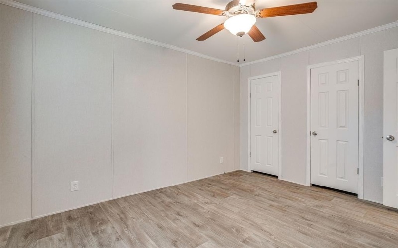 104 Red Oak Street, Alvarado, TX 76009, 1 Bedroom Bedrooms, ,1 BathroomBathrooms,Residential,For Sale,104 Red Oak Street,0,21157078